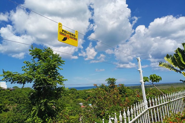 Safety - Electrified fence 25K Volts Las Terrenas